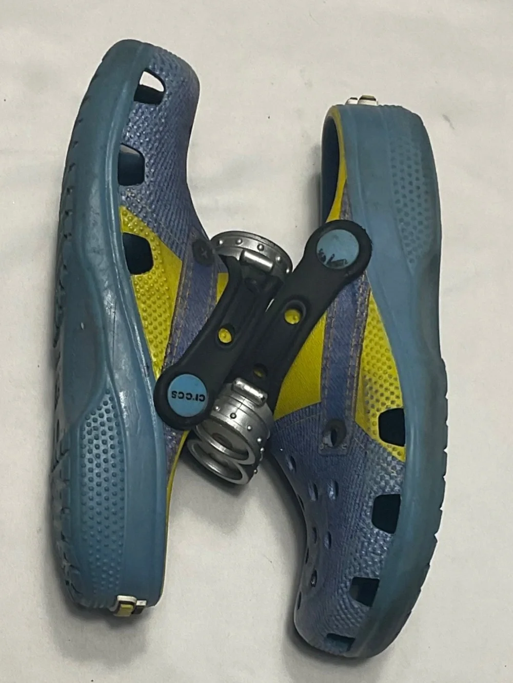 CROCS Despicable Me Minions Classic Clogs with 3D Minion StrapSize 1